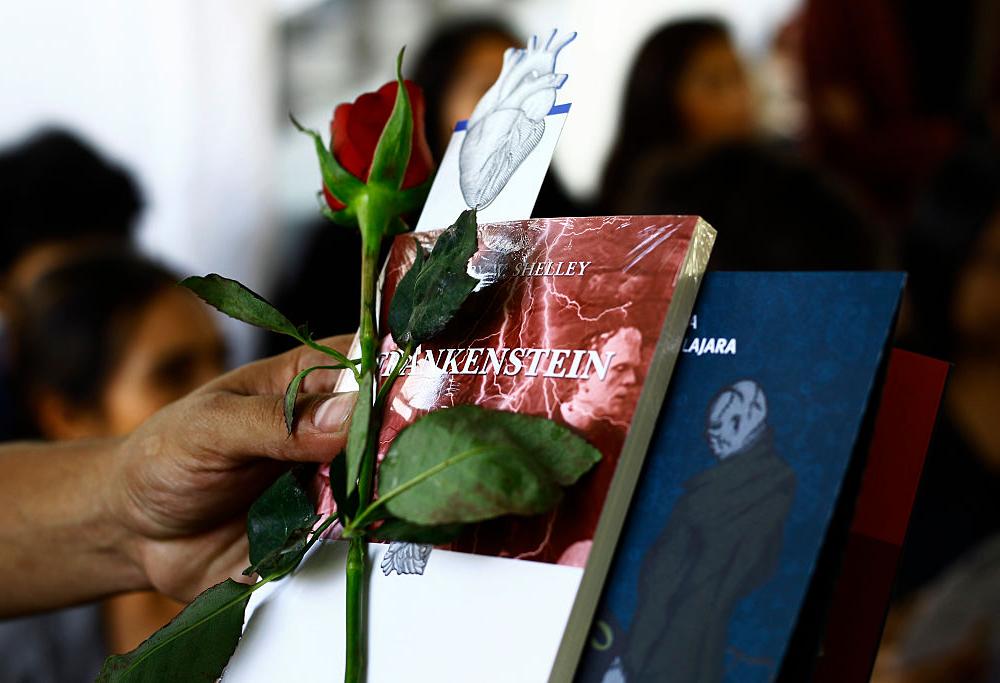 Oggi è la giornata mondiale del libro e delle rose