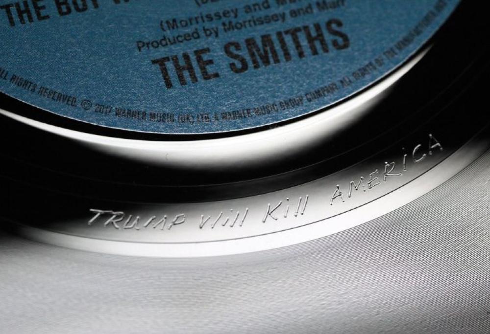 Gli Smiths contro Trump: "Ucciderà l’America"