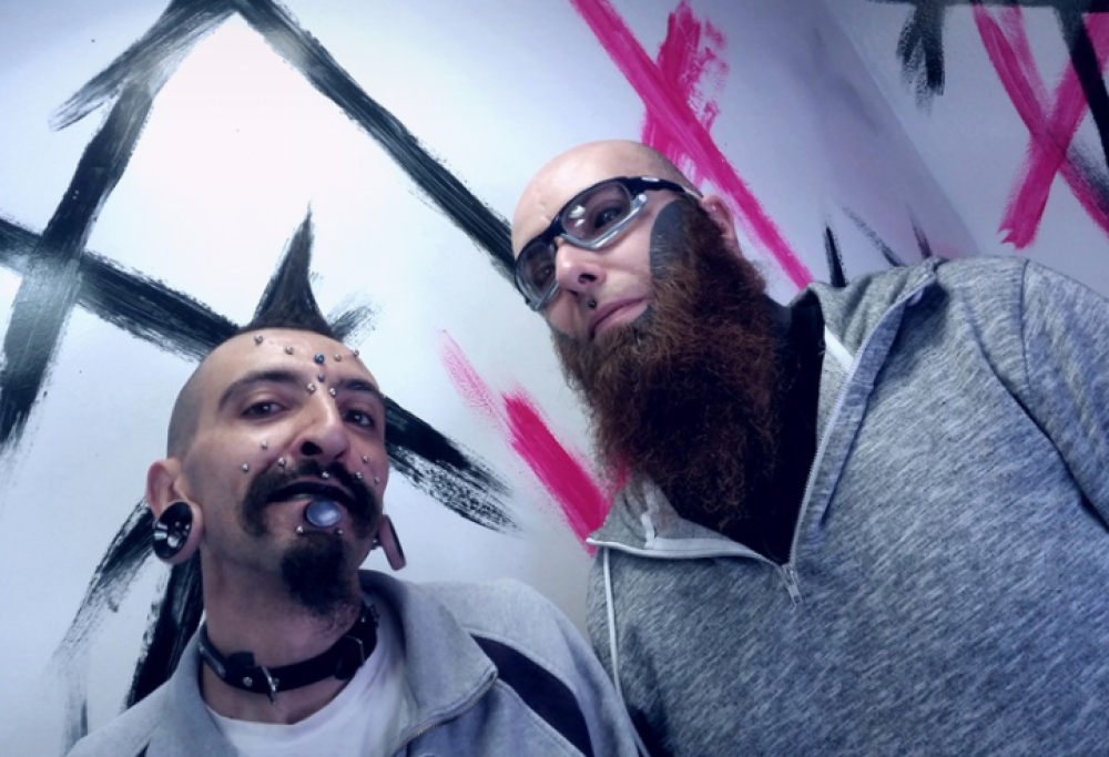 Brutal Black Project: i tatuatori più violenti del mondo