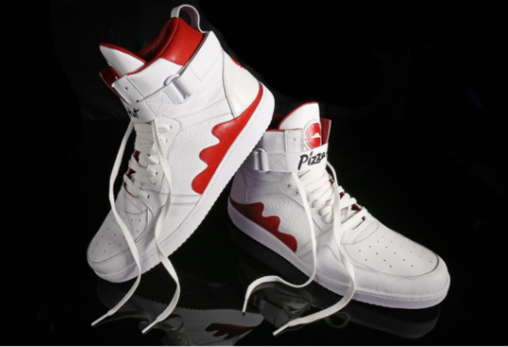 Fan della pizza? Ora la si ordina direttamente dalle scarpe