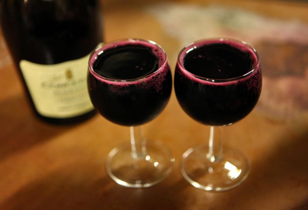 Ti piace bere vino rosso? Invecchierai più lentamente