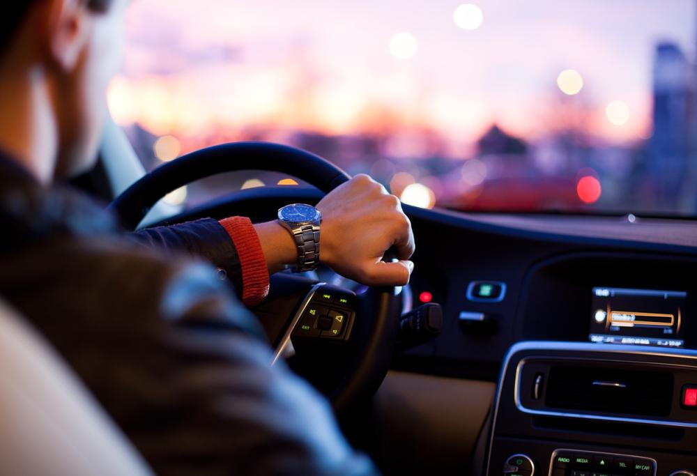 Italiani in auto: ci passiamo 23 giorni l'anno. Siamo primi in Europa