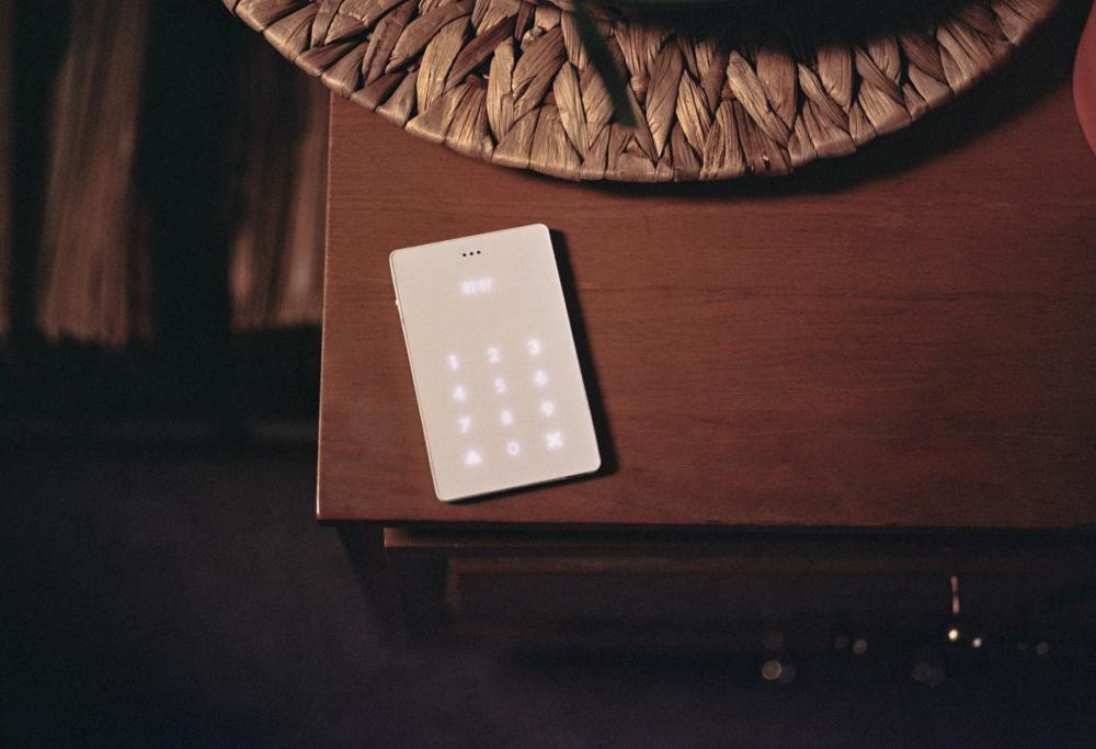 Troppo tempo sui social? Ecco il cellulare che fa solo una cosa: telefonare