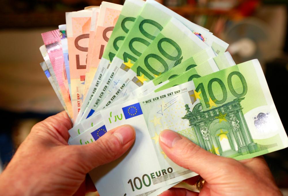 Contributo a fondo perduto da 1000 o 2000 euro: ecco come (e quando) richiederlo