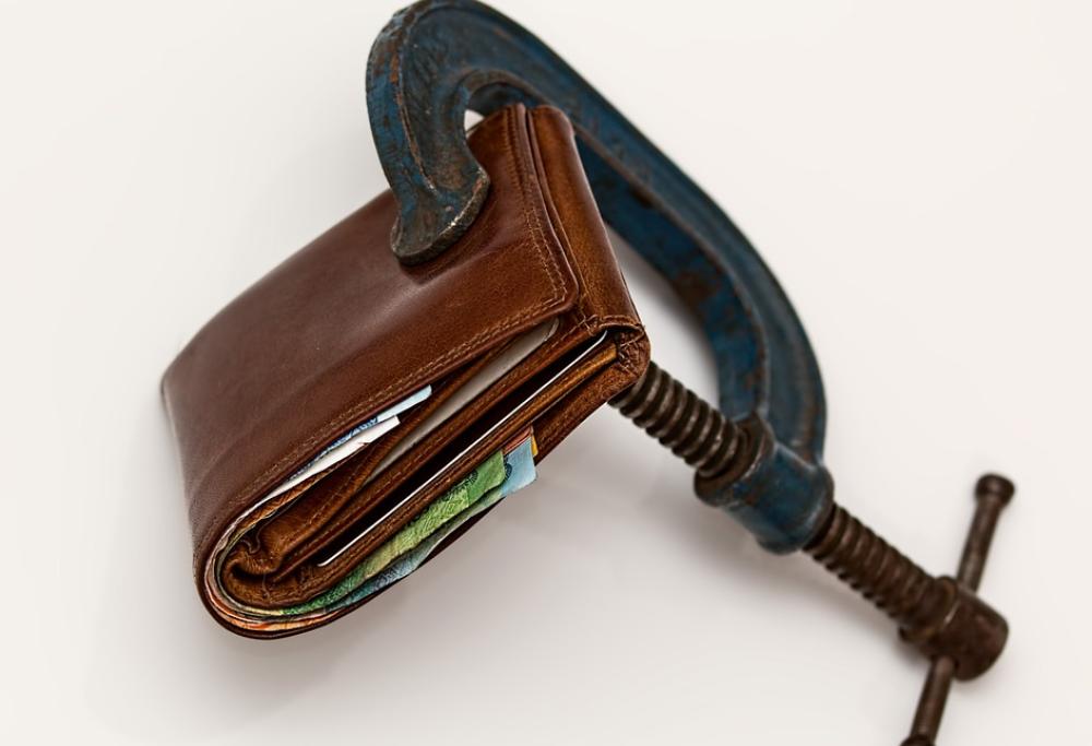 Avete le mani "bucate"? Provate con la formula del risparmio!