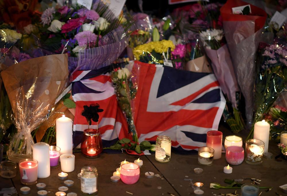 Attentato a Manchester: senzatetto-eroe presta soccorso ai bambini, ricompensato con 45mila sterline