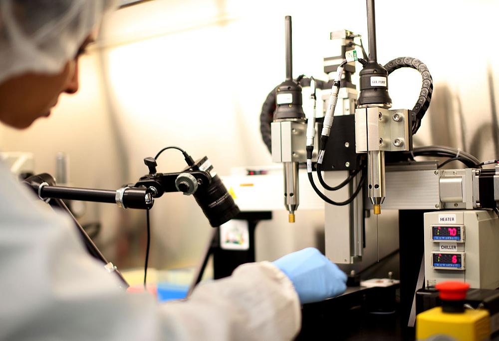Scienza, riuscita la prima gravidanza da un ovaio artificiale