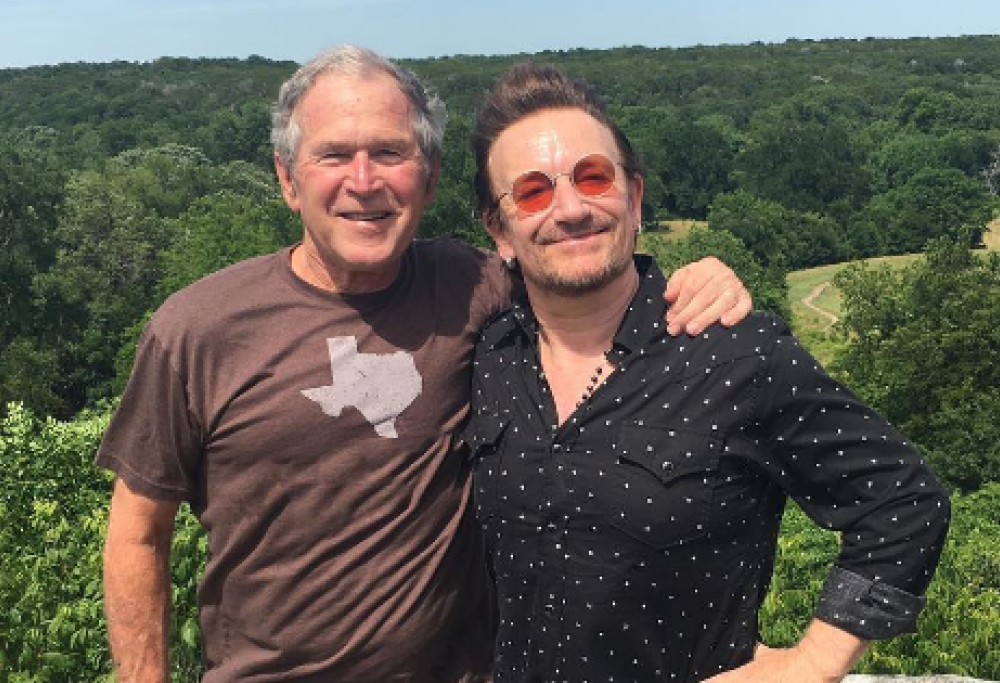 Bono visita il ranch di George W. Bush