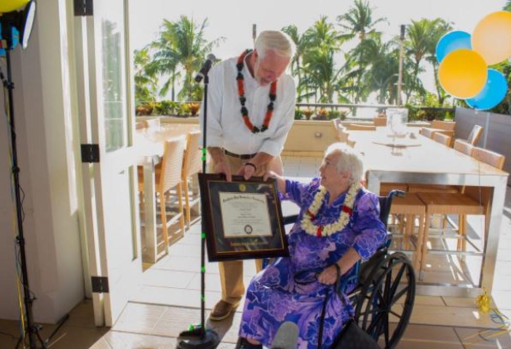 Si laurea a 94 anni: “Non si può vivere senza sapere”