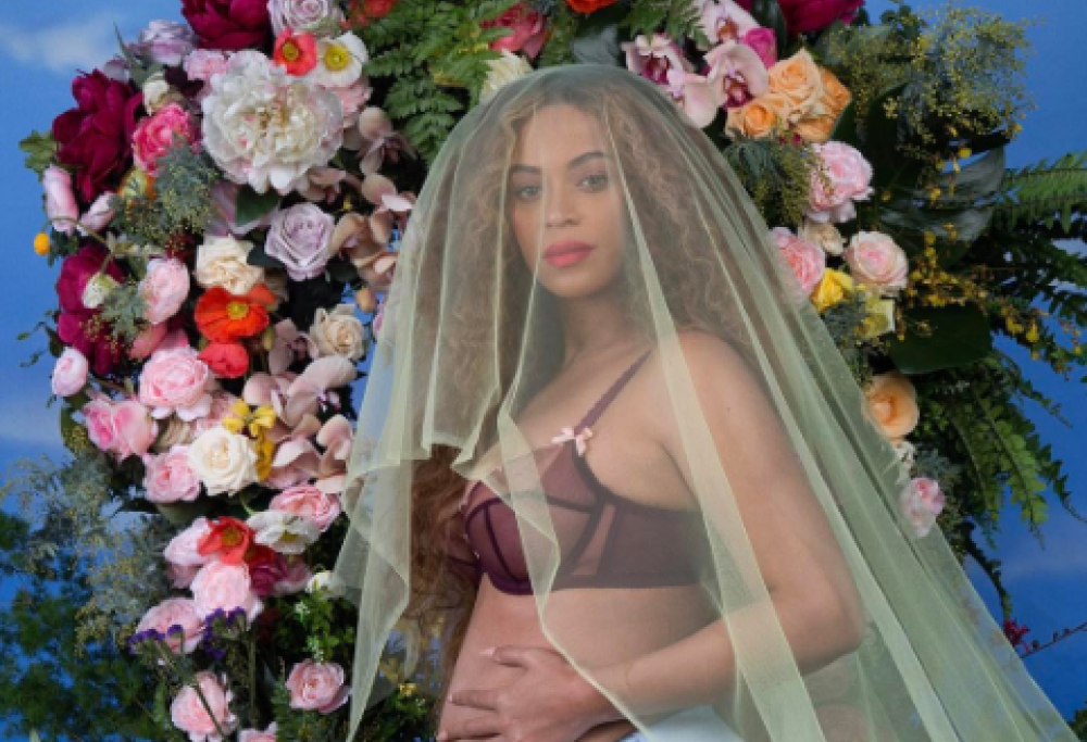 Beyoncé partorirà in casa