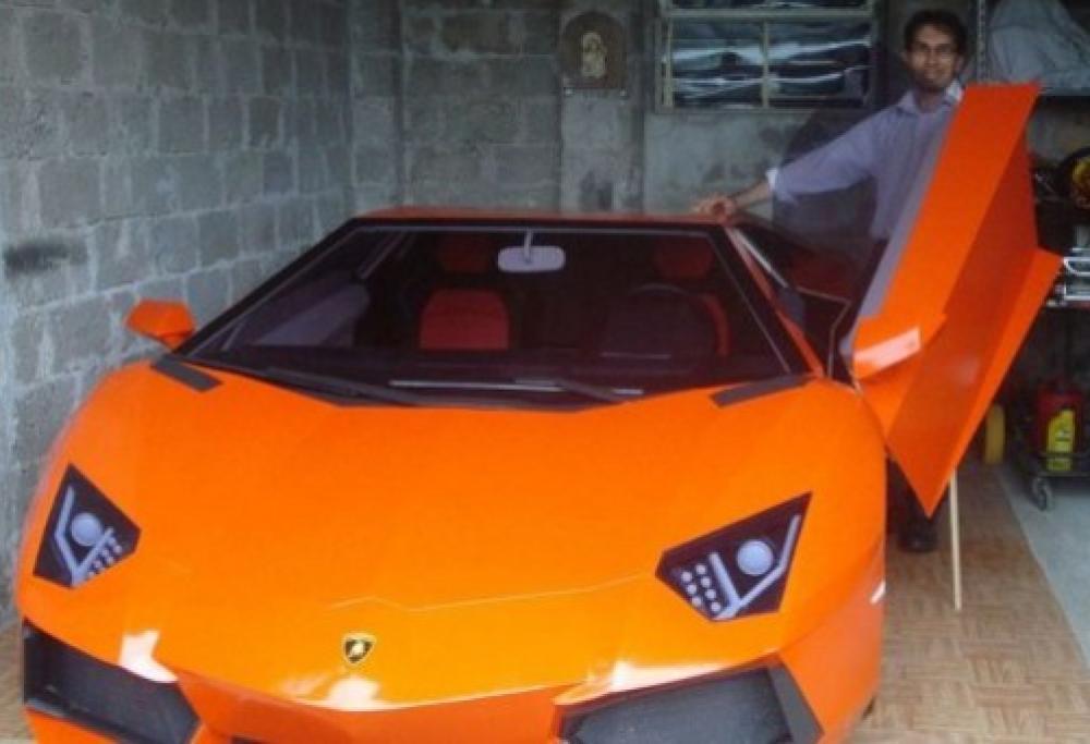 Non si può permettere una Lamborghini e ne realizza una in legno