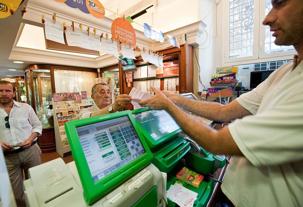 SuperEnalotto: vince 1 milione di euro ma non ritira il premio