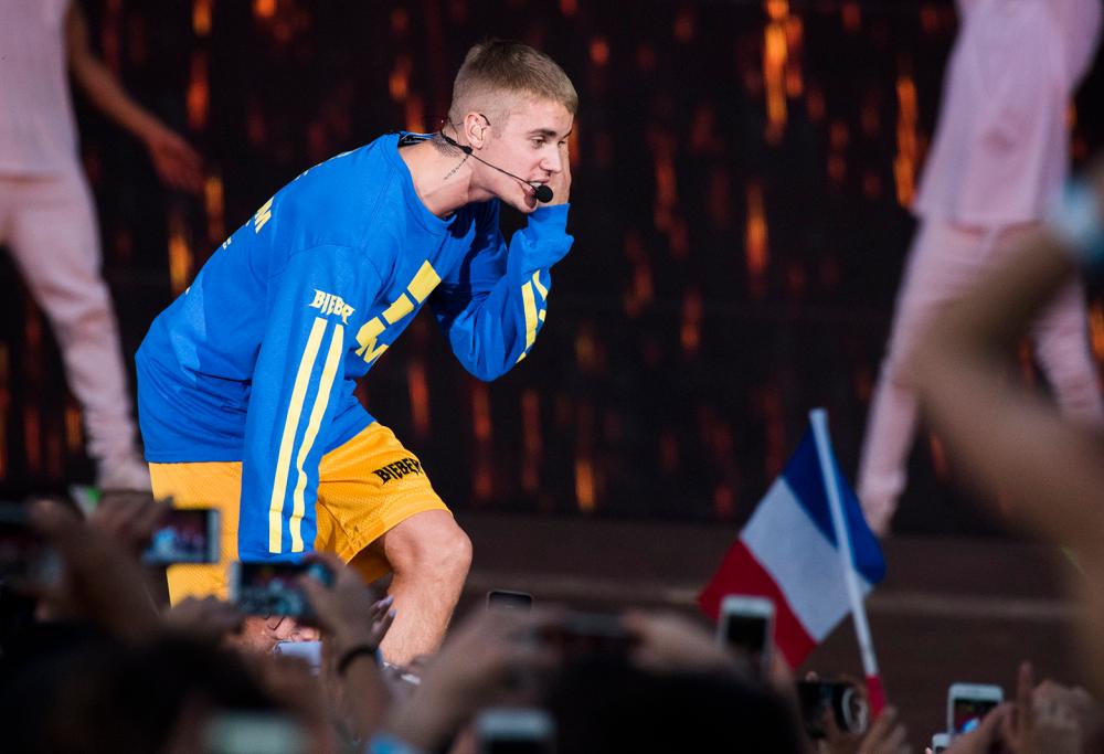 Justin Bieber, all'asta una sua scarpa lanciata tra il pubblico