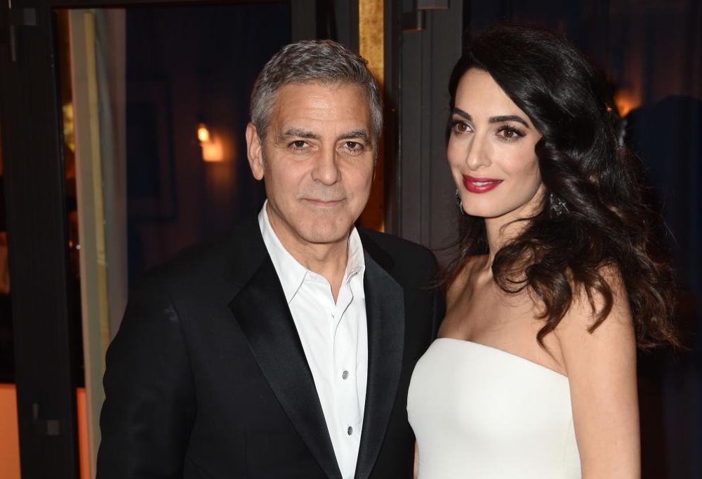 George Clooney e Amal arrivano in Italia con i gemellini: ecco le loro prime foto