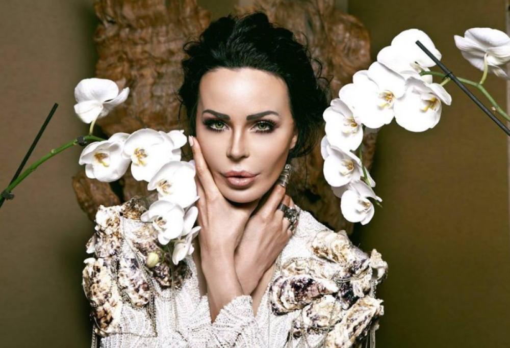 Nina Moric: “Cerco domestica non bellissima e muta”, bufera sui social