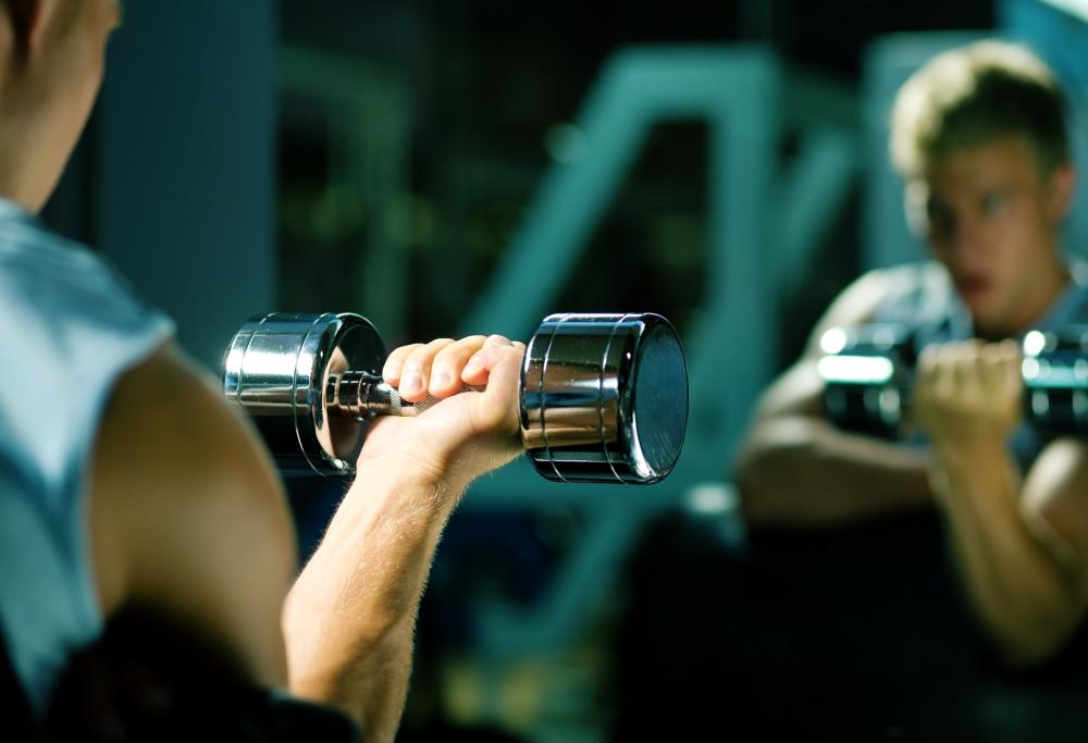 “Spornosexual”: ecco gli uomini insoddisfatti nel lavoro e nella vita, ma ossessionati da aspetto e forma fisica