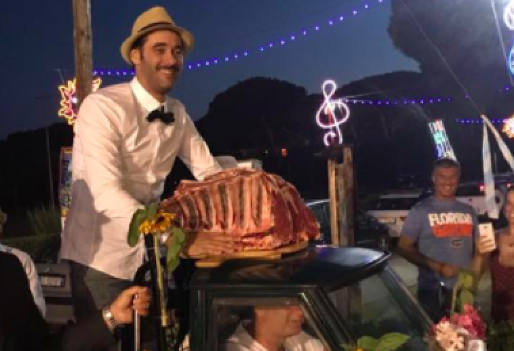 Livorno: macellaio sposa "sua maestà" la bistecca alla fiorentina