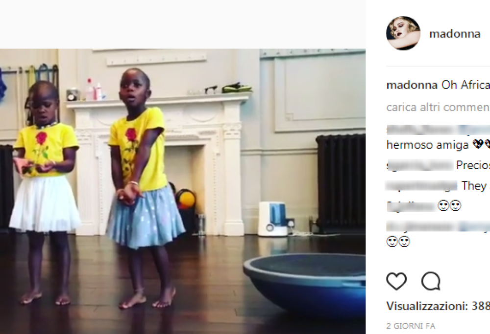 Madonna: le sue gemelline cantano e ballano "Waka Waka" di Shakira