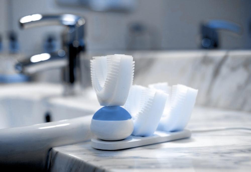 Lavarsi i denti senza mani in 10 secondi: da oggi è possibile