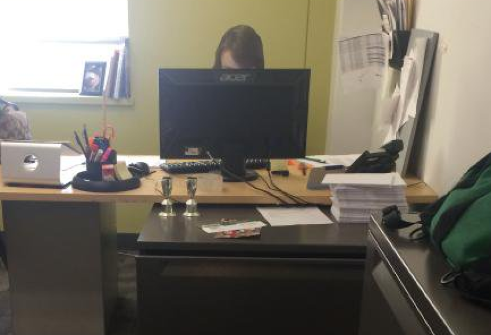 Voglia di vacanza? Ecco un trucco per fingere di lavorare a Ferragosto