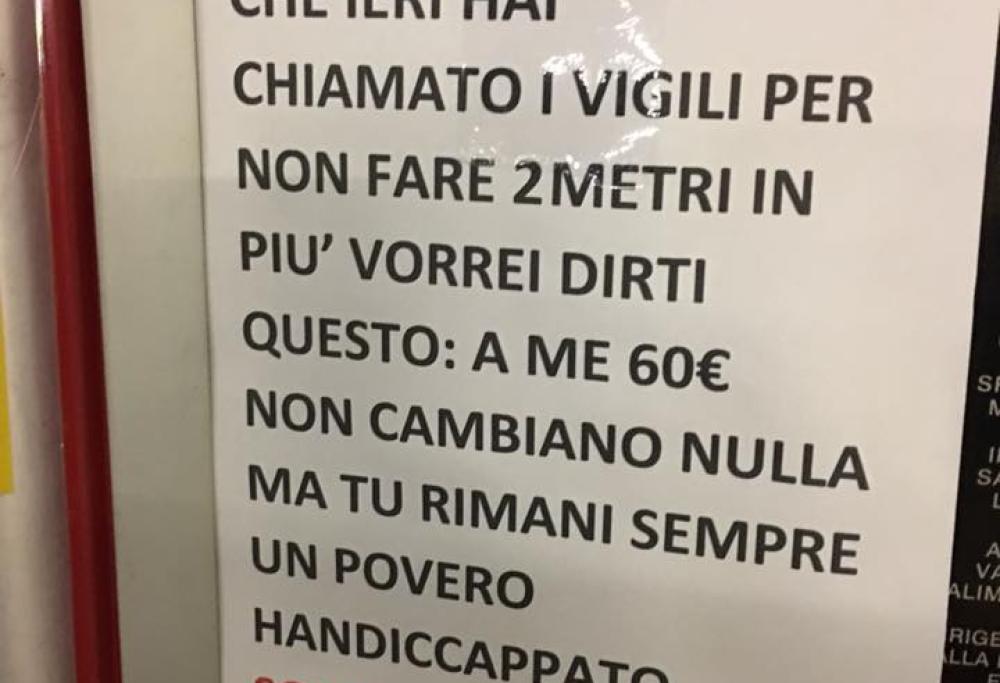 Insulta disabile con tanto di cartello: “Sono contento ti sia capitata questa disgrazia”