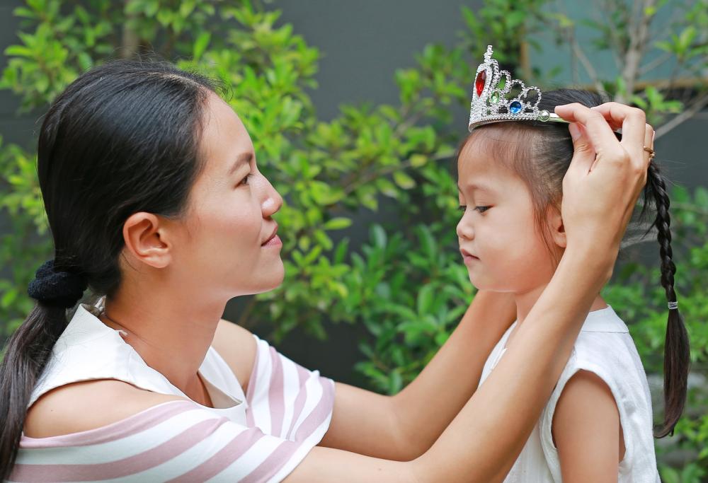 La principessa Mako rinuncia ufficialmente ai suoi privilegi reali  per sposare un cittadino comune