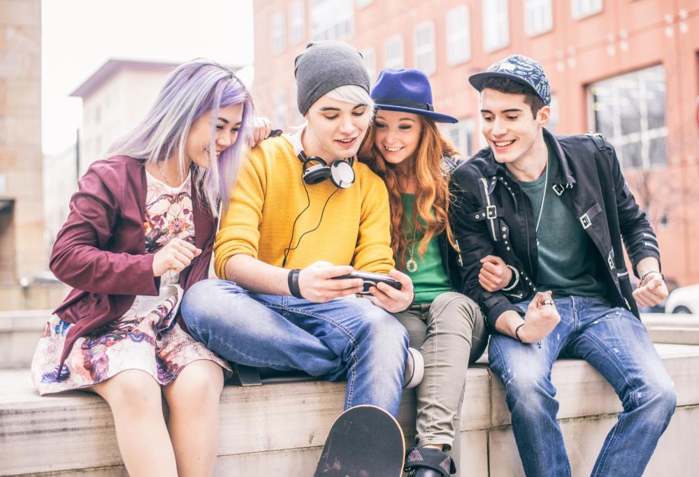 iGen: i ragazzi della nuova generazione. Più "connessi" e meno maturi