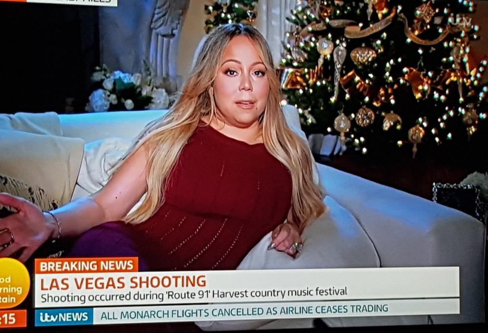 Perché Mariah Carey ha già fatto l'albero di Natale? I social si scatenano