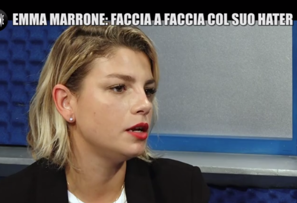 Emma Marrone incontra (e perdona) un suo hater: "Mi devi una birra"