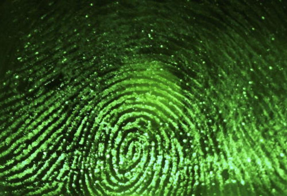 Le impronte digitali non ci rendono unici