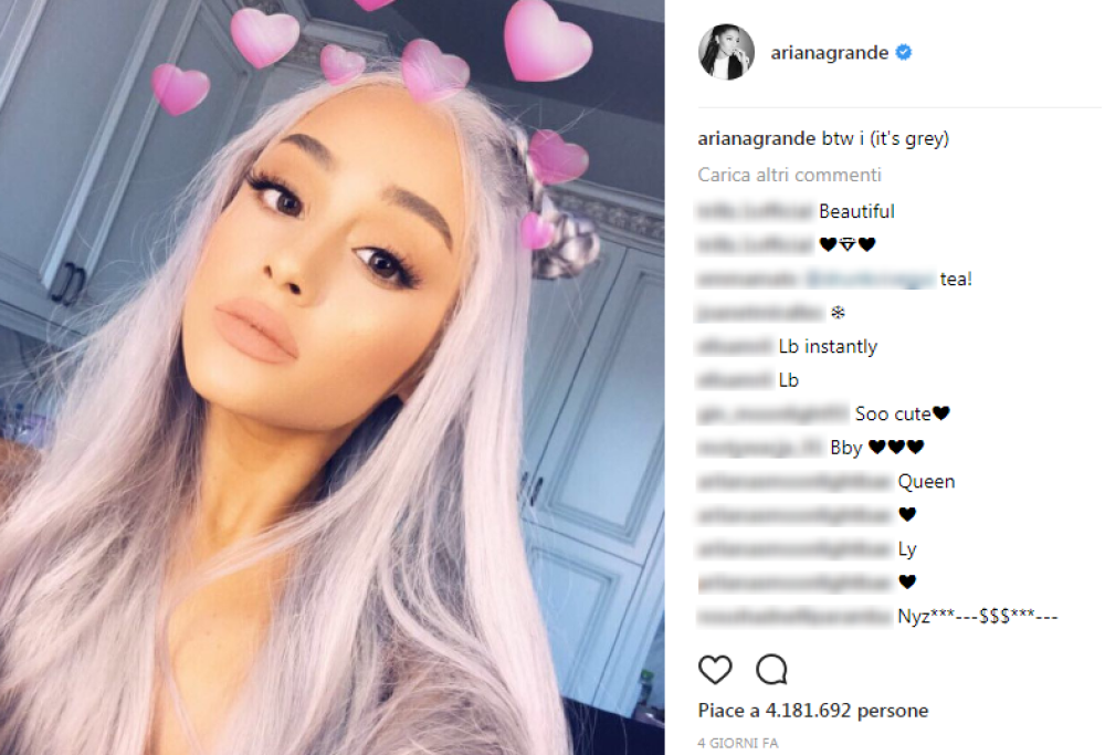 Cambio di look per Ariana Grande: eccola con i capelli grigi