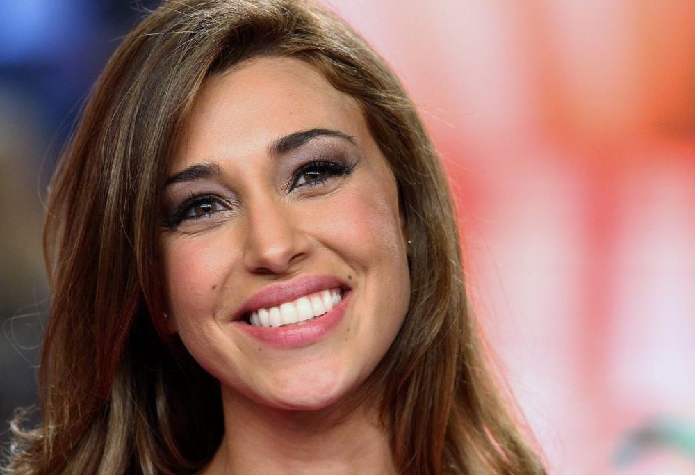 Belen e la sua gaffe sulle donne italiane in diretta su Canale 5