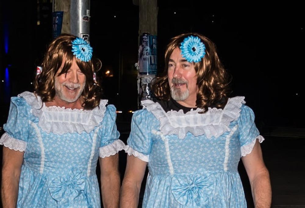 Bruce Willis interpreta una delle gemelline di Shining