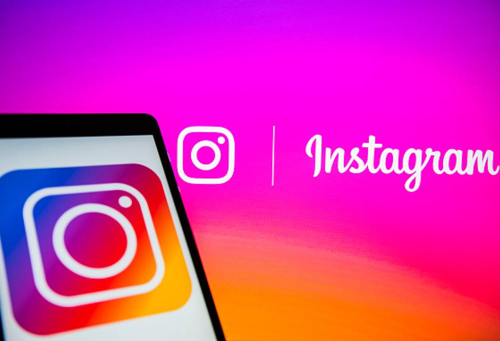 Instagram: arrivano nuove lingue e novità per le Storie