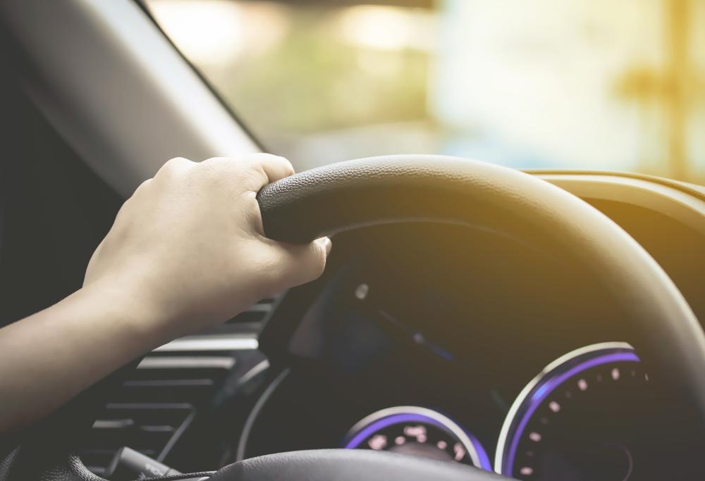 Auto: gli italiani scelgono la media cilindrata
