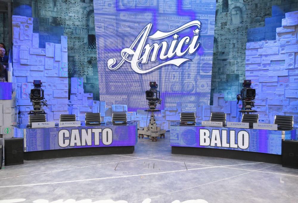 Amici17, il riassunto della prima puntata: ecco la nuova classe