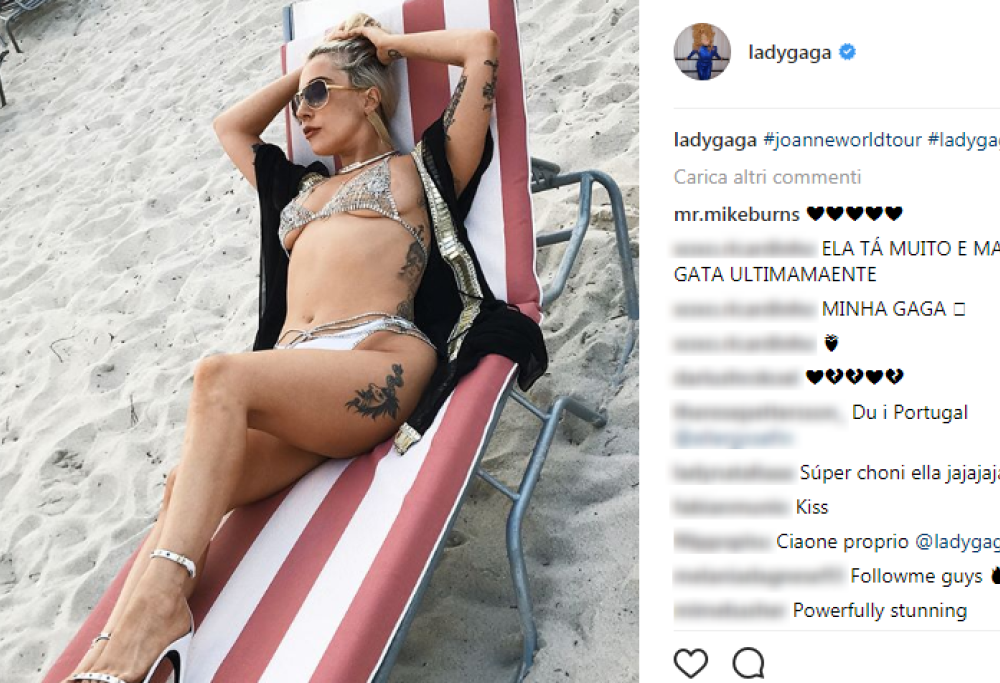 Lady Gaga in splendida forma (e supersexy) sulla spiaggia di Miami
