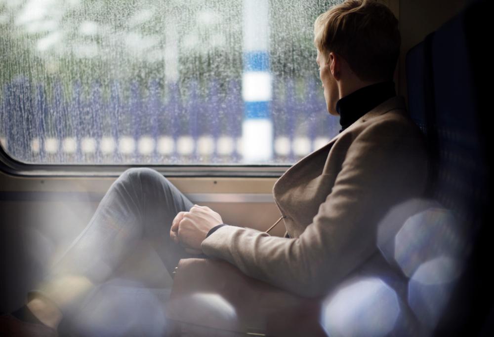 “Ben ti tradisce, mollalo”: il tweet della vicina di treno che scatena il web inglese (e le fidanzate di tutti i Ben)
