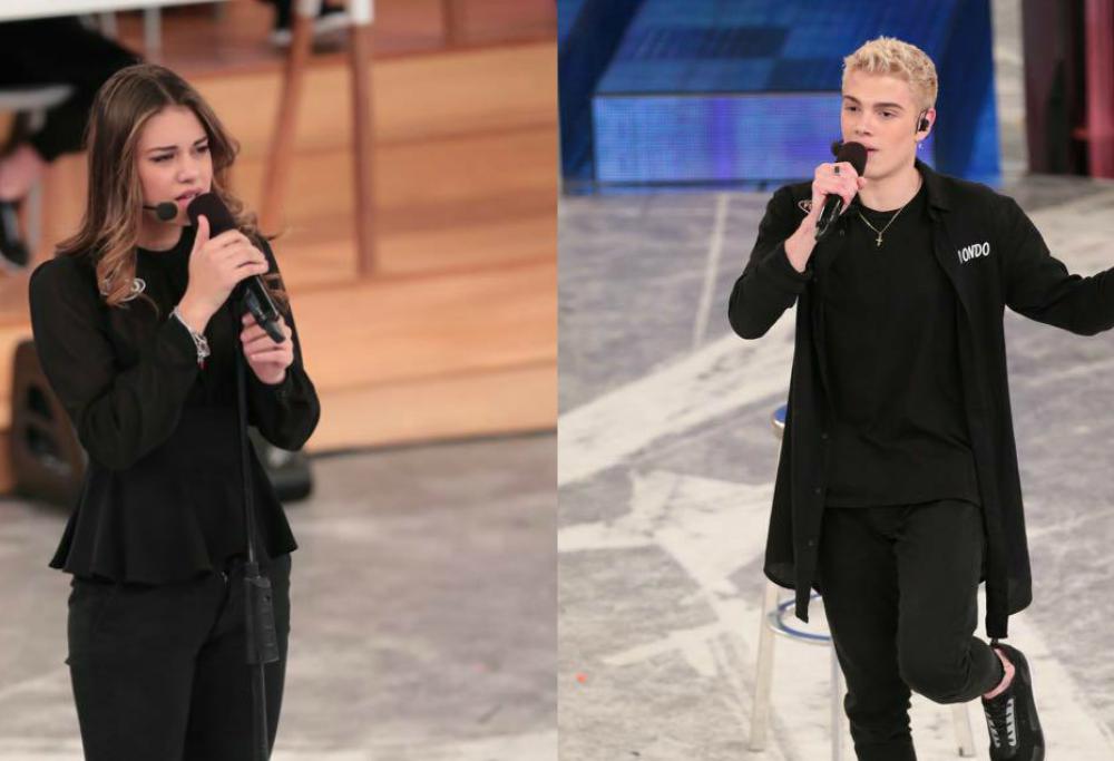 Amici 17: Biondo e Carmen ascoltano i loro inediti in rotazione su Radio 105. Ecco le loro reazioni