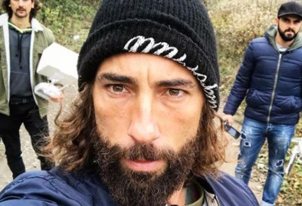 Vittorio Brumotti è stato nuovamente aggredito durante un servizio per ‘Striscia la notizia’