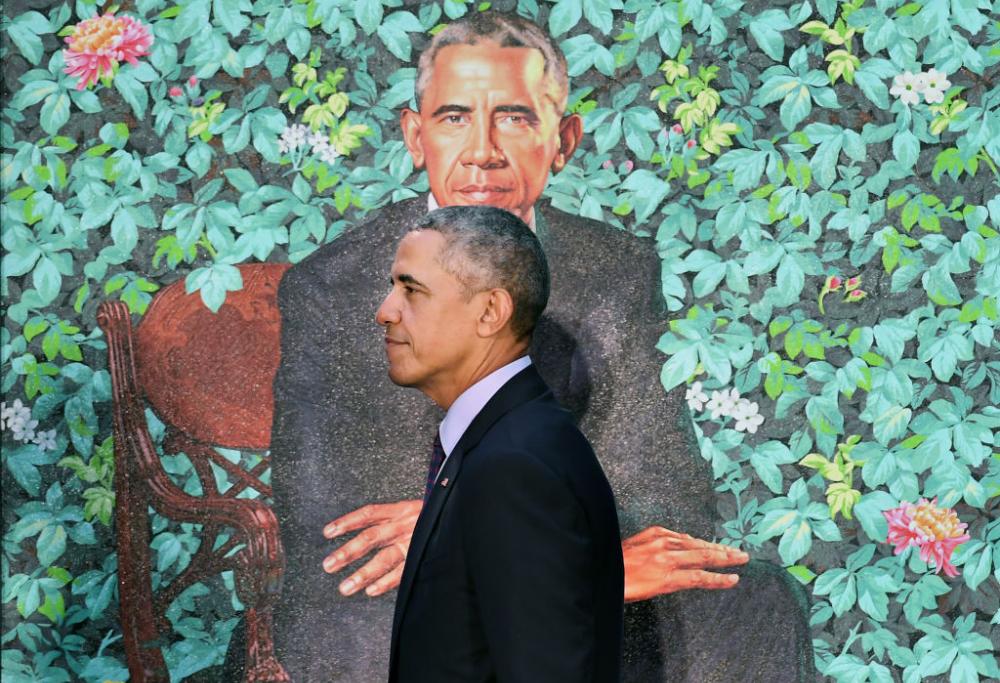Obama ha un dito di troppo nel suo ritratto ufficiale