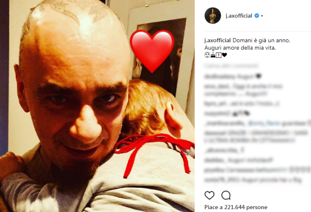 Il commovente post di J-Ax per il primo compleanno del figlio