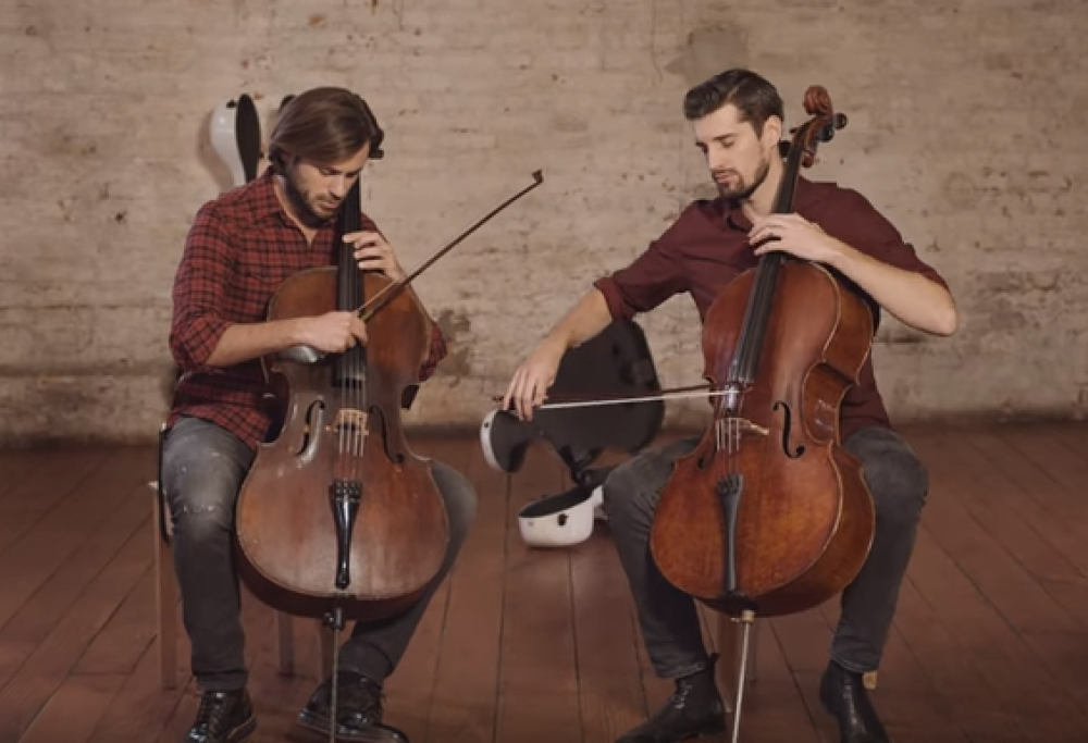 "Perfect" di Ed Sheeran suonata al violoncello? L'hanno fatta i 2Cellos