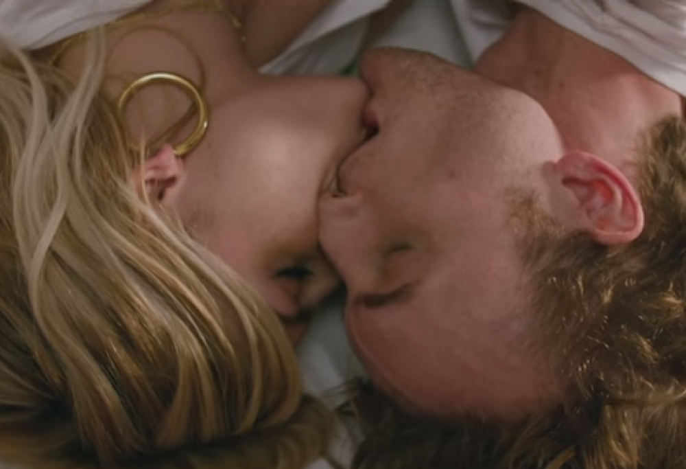 Emma, nuovo singolo e nuovo (sexy) video: ecco "Effetto Domino"