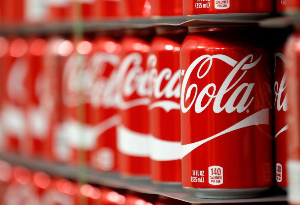 Sta per arrivare la prima Coca Cola alcolica