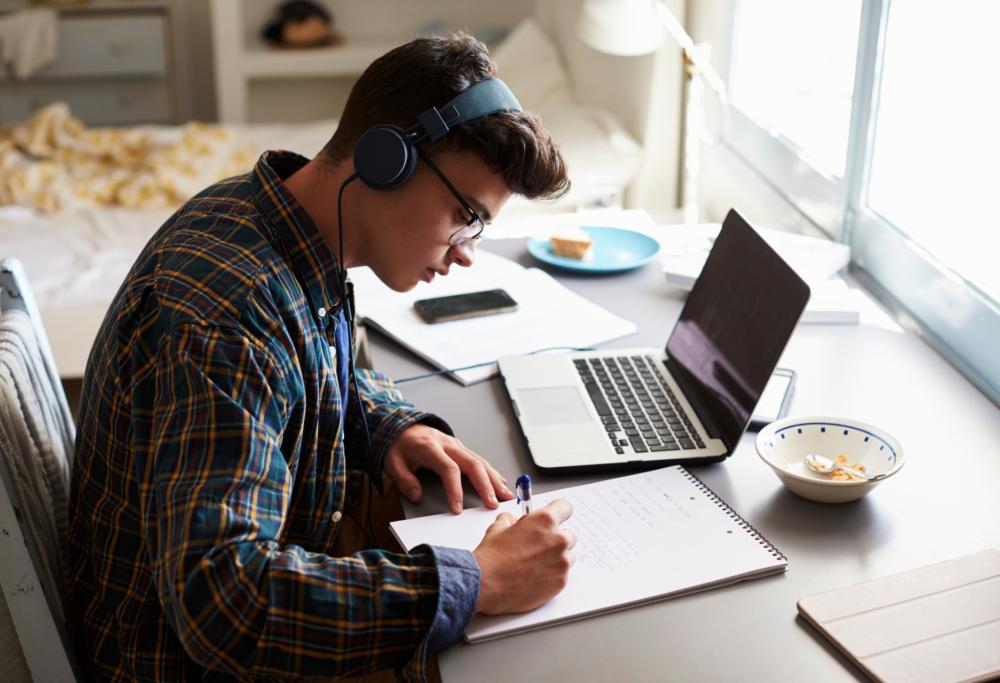La musica aiuta a studiare meglio del silenzio