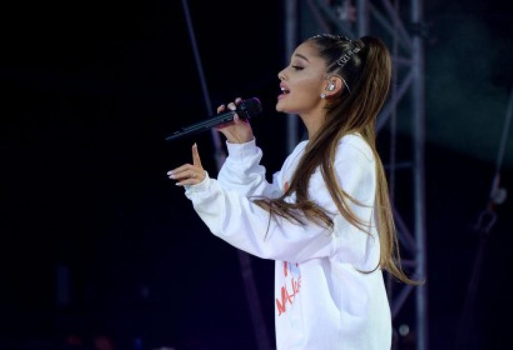 Ariana Grande è incinta? Secondo i fan sì