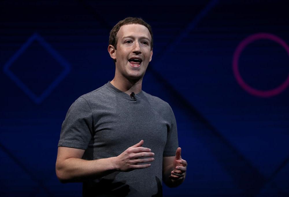 Caso Facebook: sarebbero a rischio quasi tutti i profili 