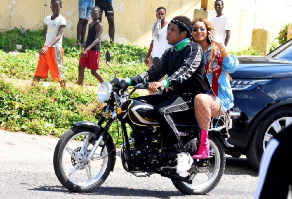 Che ci facevano Beyoncé e Jay-Z in Giamaica? 