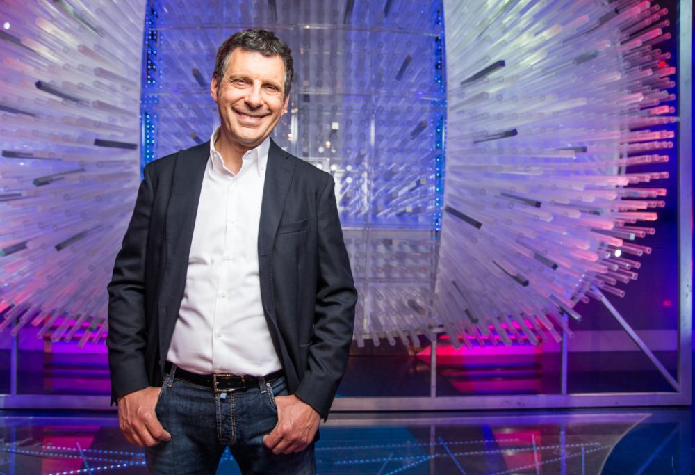 Fabrizio Frizzi avrebbe compiuto 62 anni. Gli auguri dei colleghi sui social
